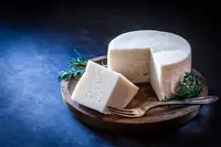 Can I Substitute Goat Cheese For Feta Cheese? Facts, Risks, and Practical Tips